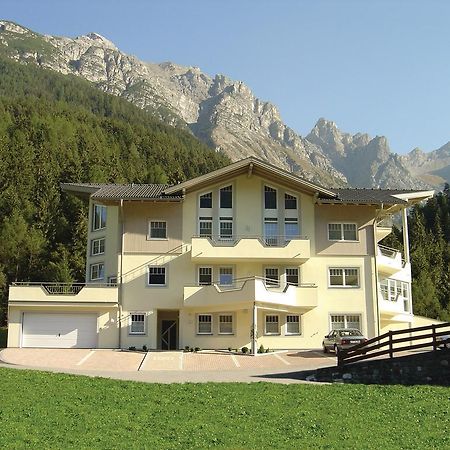 Appartementhaus Pinnisblick Нойштифт-им-Штубайталь Экстерьер фото