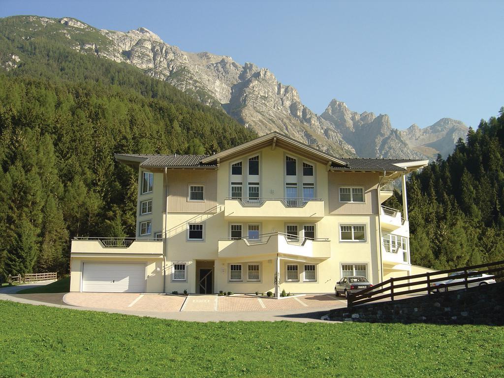 Appartementhaus Pinnisblick Нойштифт-им-Штубайталь Экстерьер фото