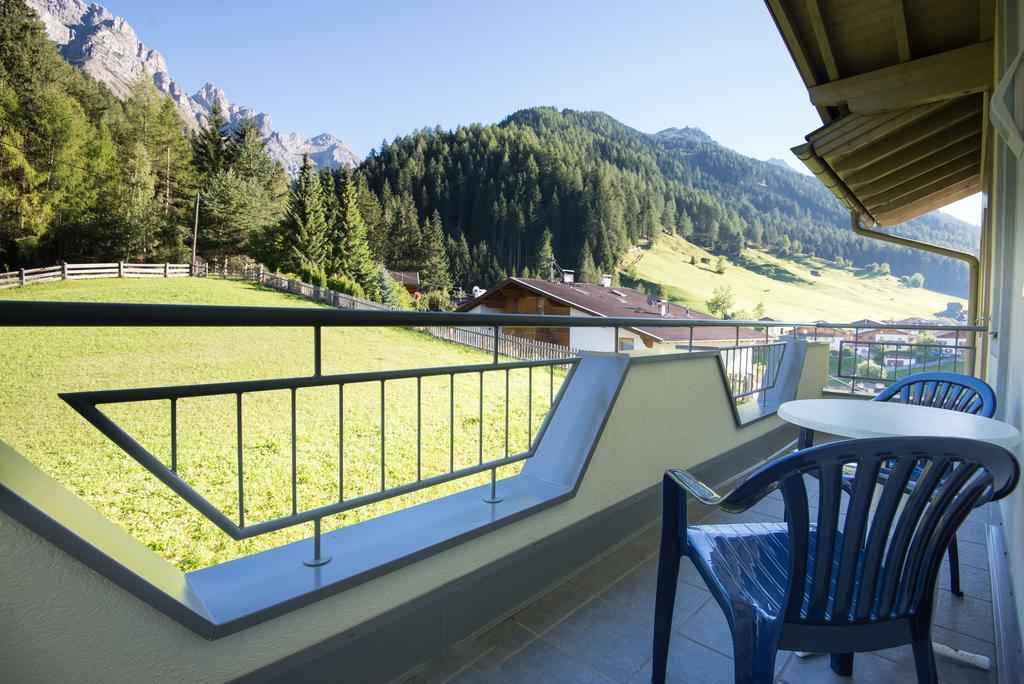Appartementhaus Pinnisblick Нойштифт-им-Штубайталь Экстерьер фото